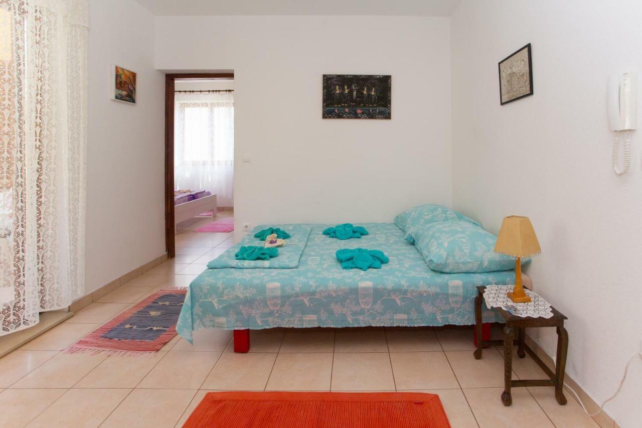 Apartments Mihic Макарска Екстериор снимка