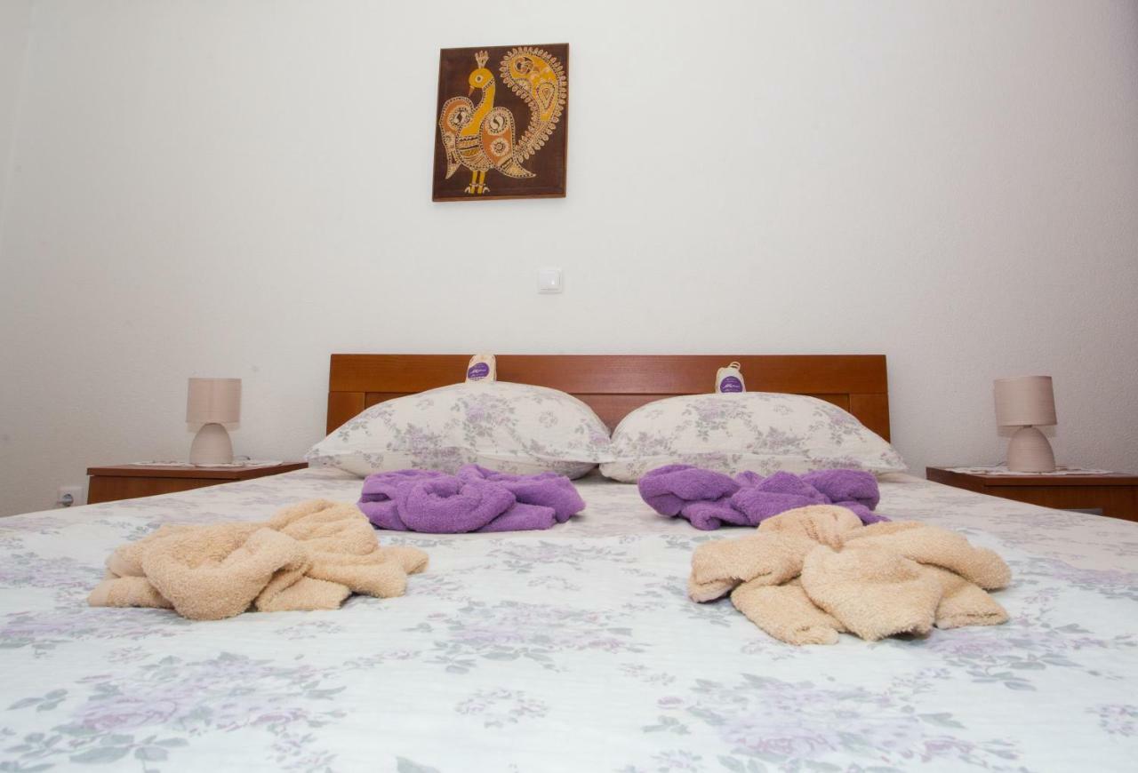 Apartments Mihic Макарска Екстериор снимка
