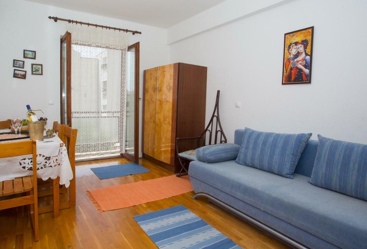 Apartments Mihic Макарска Екстериор снимка