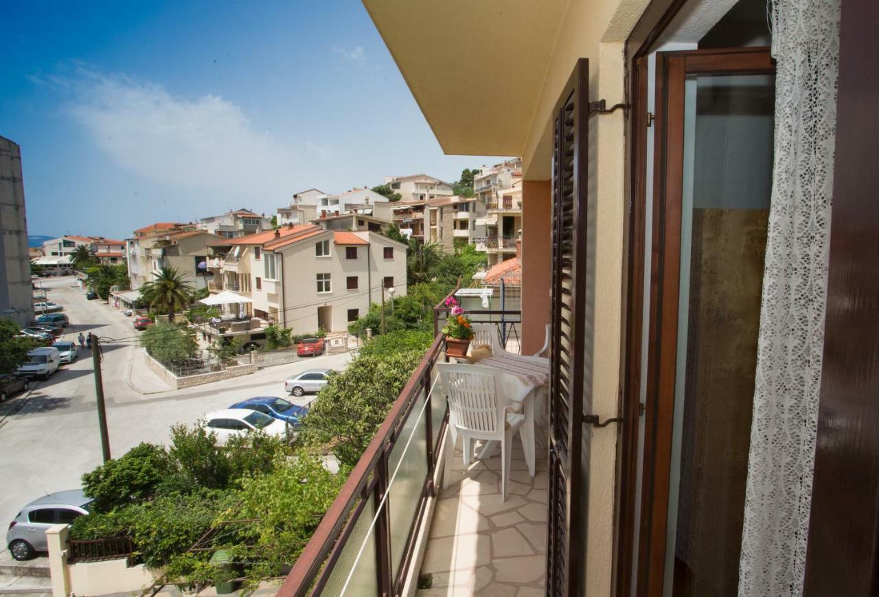 Apartments Mihic Макарска Екстериор снимка