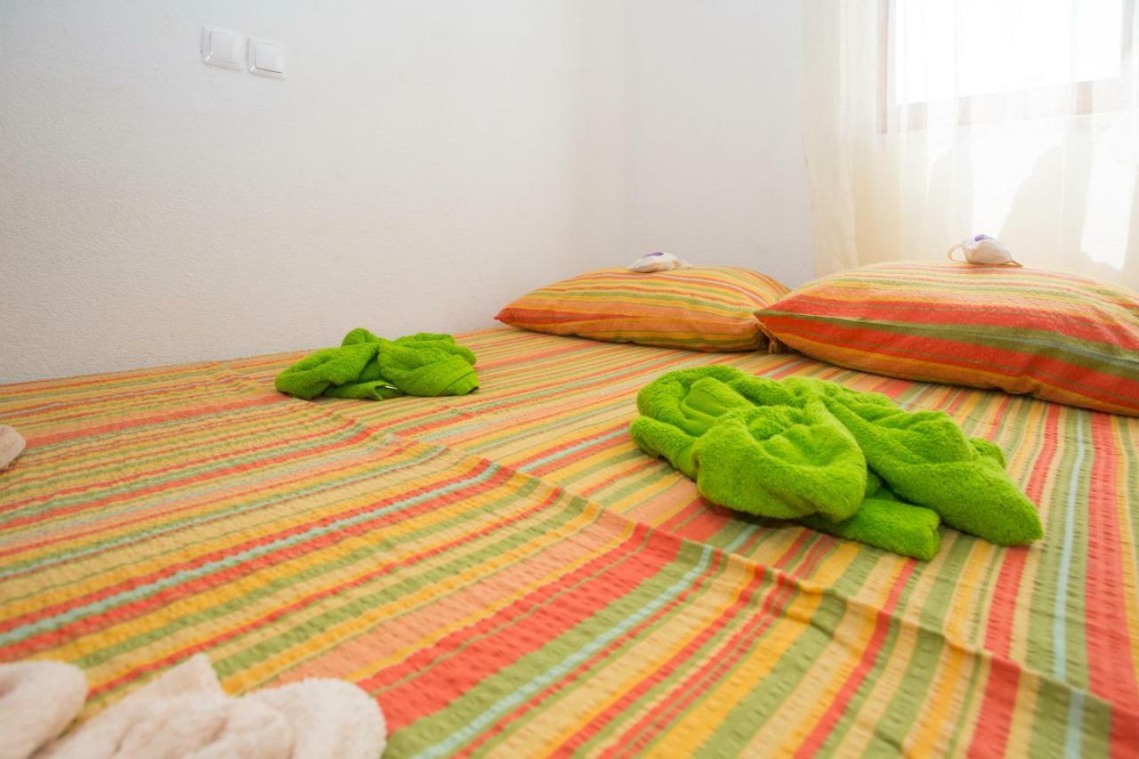 Apartments Mihic Макарска Екстериор снимка