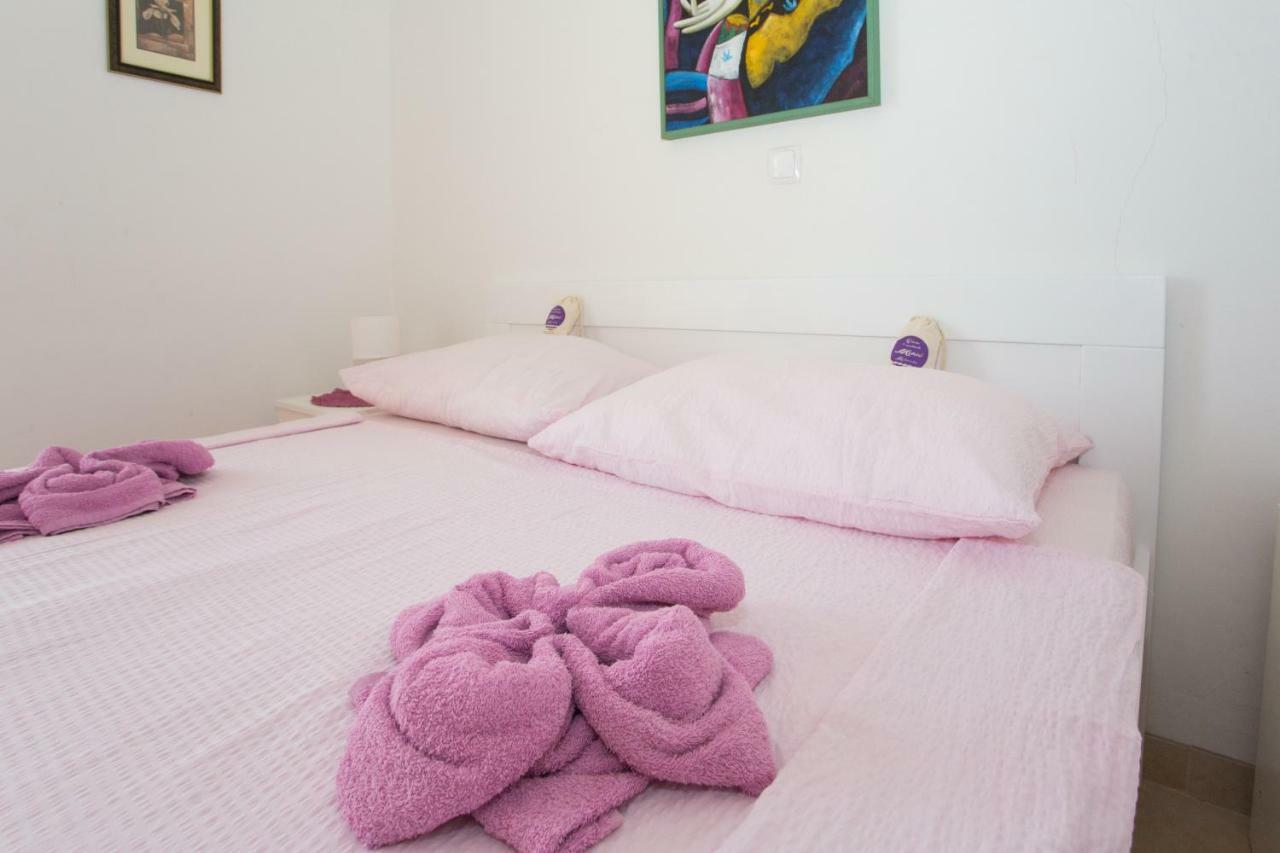 Apartments Mihic Макарска Екстериор снимка